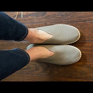 Sketchers Air-cooled Tennis Shoes